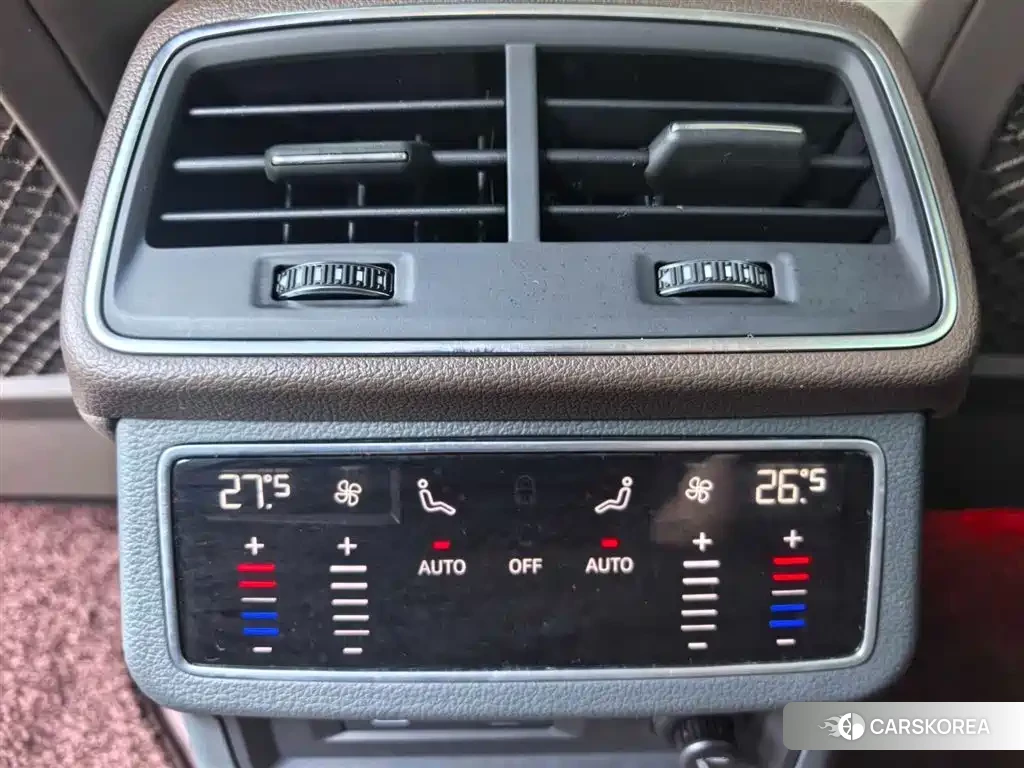 Audi A7L id 4570354 из Китая 16
