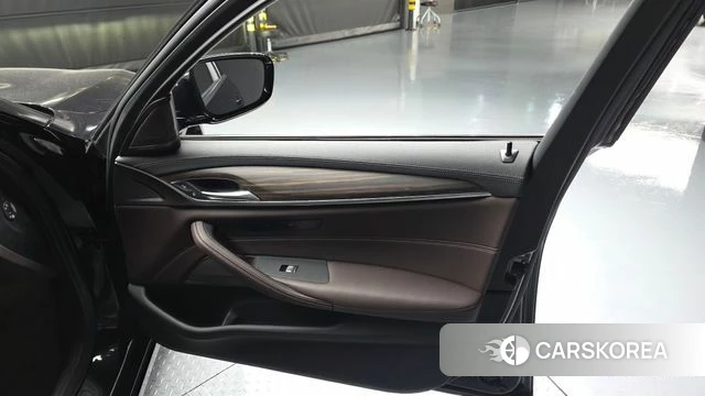 BMW 5 Series (G30) id 4395544 из Кореи 16