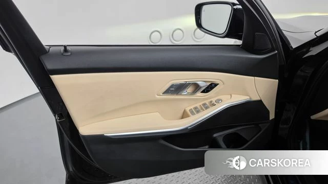BMW 3 Series (G20) id 4793277 из Кореи 16