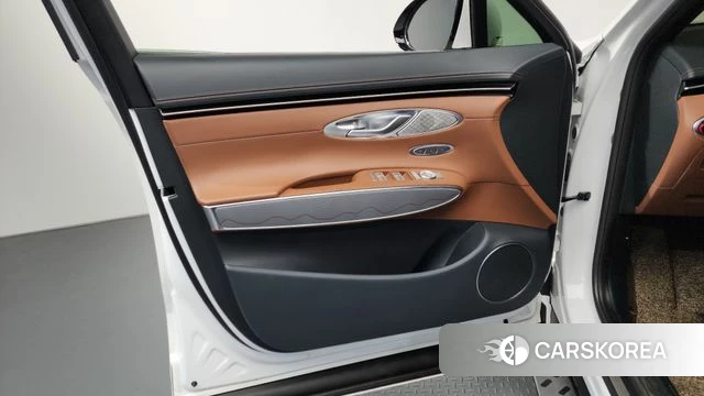 Genesis GV70 id 4282967 из Кореи 16