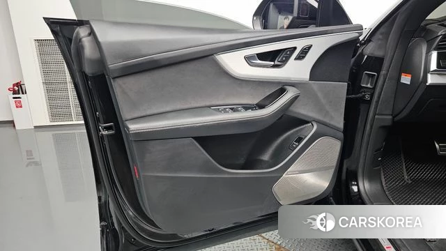 Audi Q8 (4M) id 4669801 из Кореи 16
