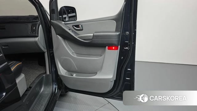 Hyundai The New Grand Starex id 4390289 из Кореи 16