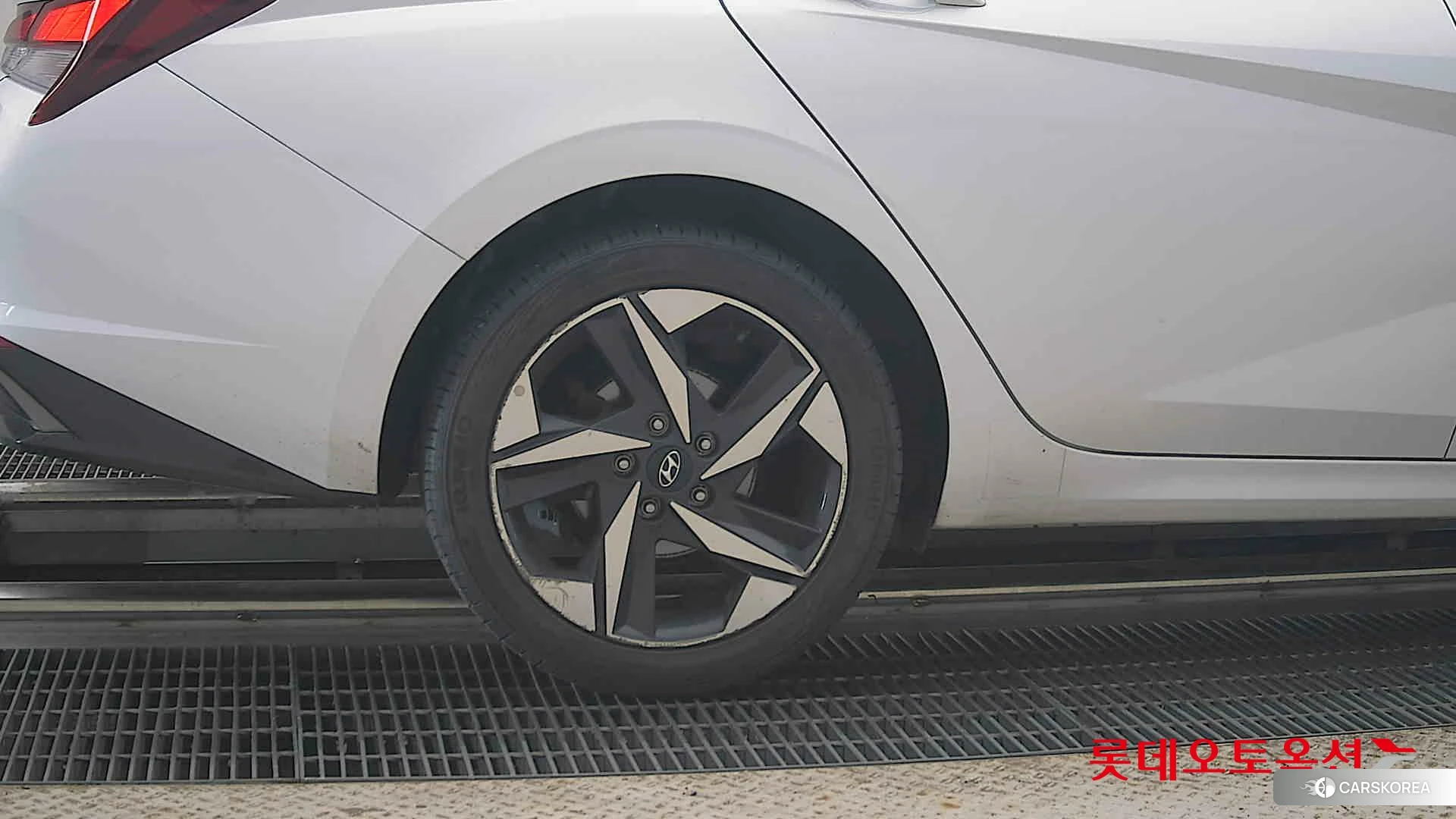 Hyundai Avante Hybrid id 4909169 из Кореи 16