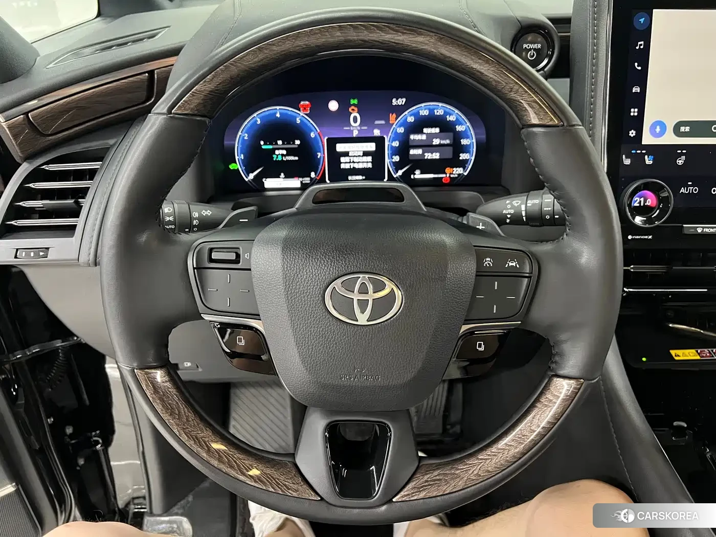 Toyota Elfa id 4601834 из Китая 16
