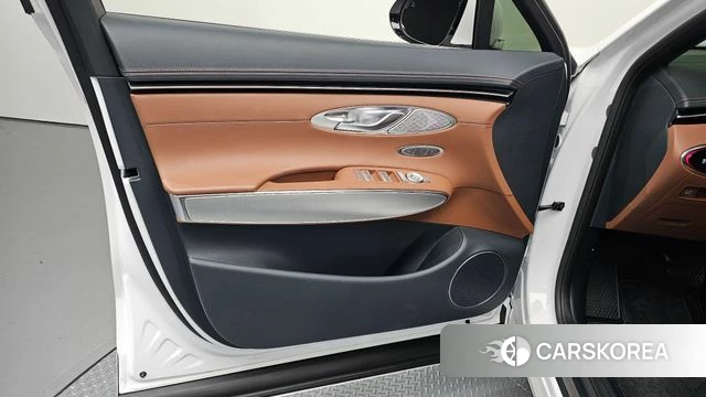 Genesis GV70 id 4292451 из Кореи 16