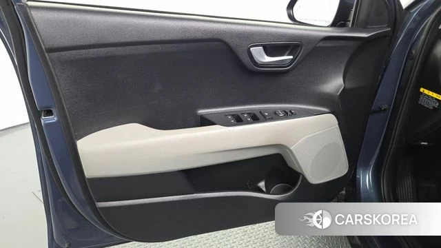 Kia Stonic id 4638263 из Кореи 16