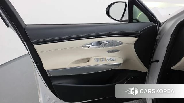 Genesis GV70 id 4712324 из Кореи 16