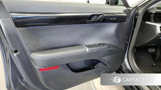 Hyundai Grandeur (GN7) id 4201130 из Кореи 16