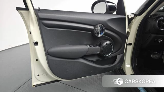 Mini Cooper id 4350493 из Кореи 16