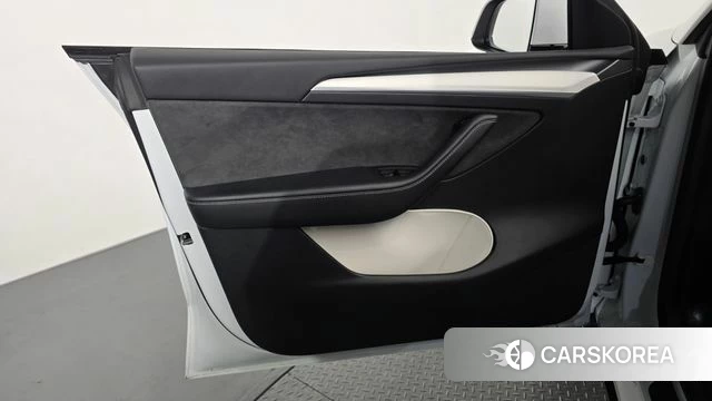Tesla Model Y id 4739827 из Кореи 16