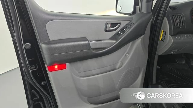 Hyundai The New Grand Starex id 4430234 из Кореи 16