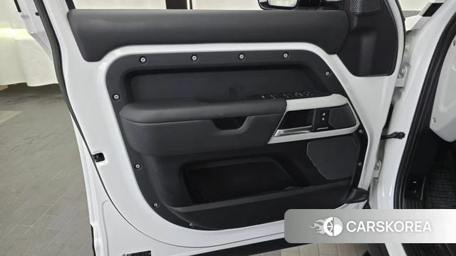 Land Rover Defender (L663) id 4591131 из Кореи 16