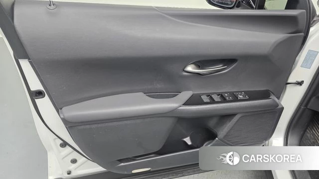 Lexus UX250h id 4610182 из Кореи 16