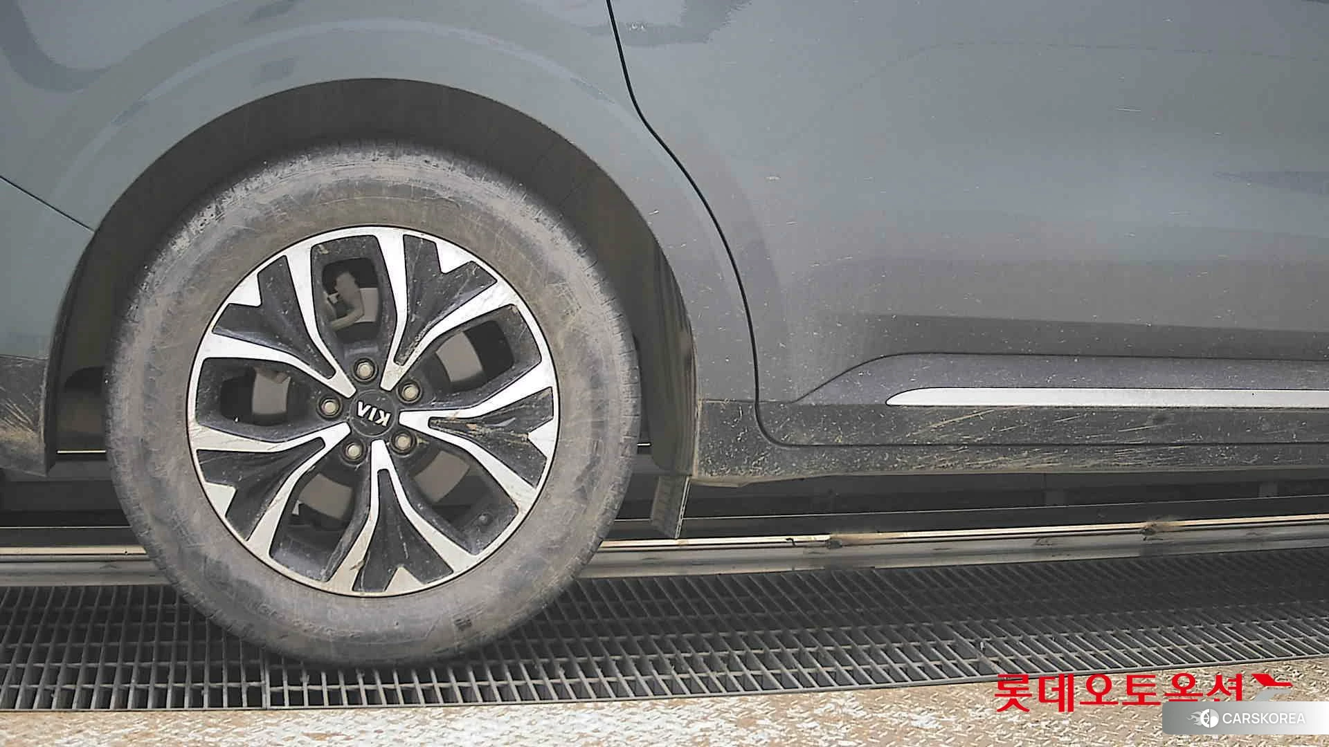 Kia Carnival id 3875742 из Кореи 16