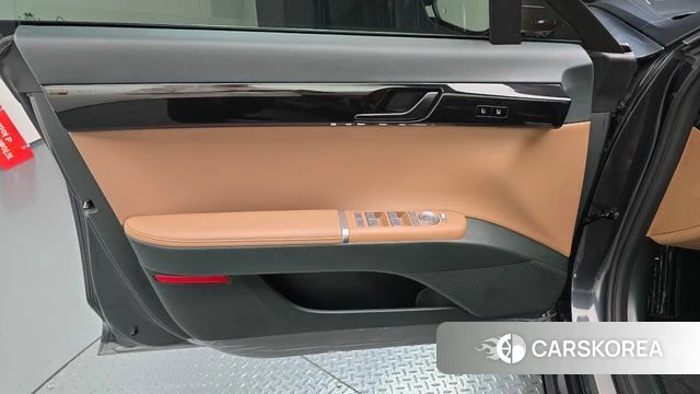 Hyundai Grandeur Hybrid (GN7) id 4640783 из Кореи 16