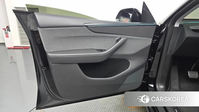 Tesla Model Y id 4644936 из Кореи 16