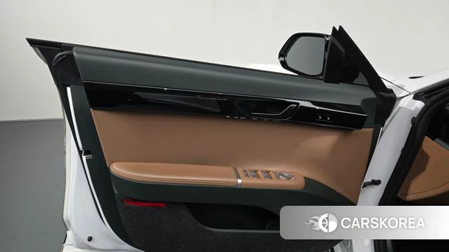 Hyundai Grandeur Hybrid (GN7) id 4395365 из Кореи 16
