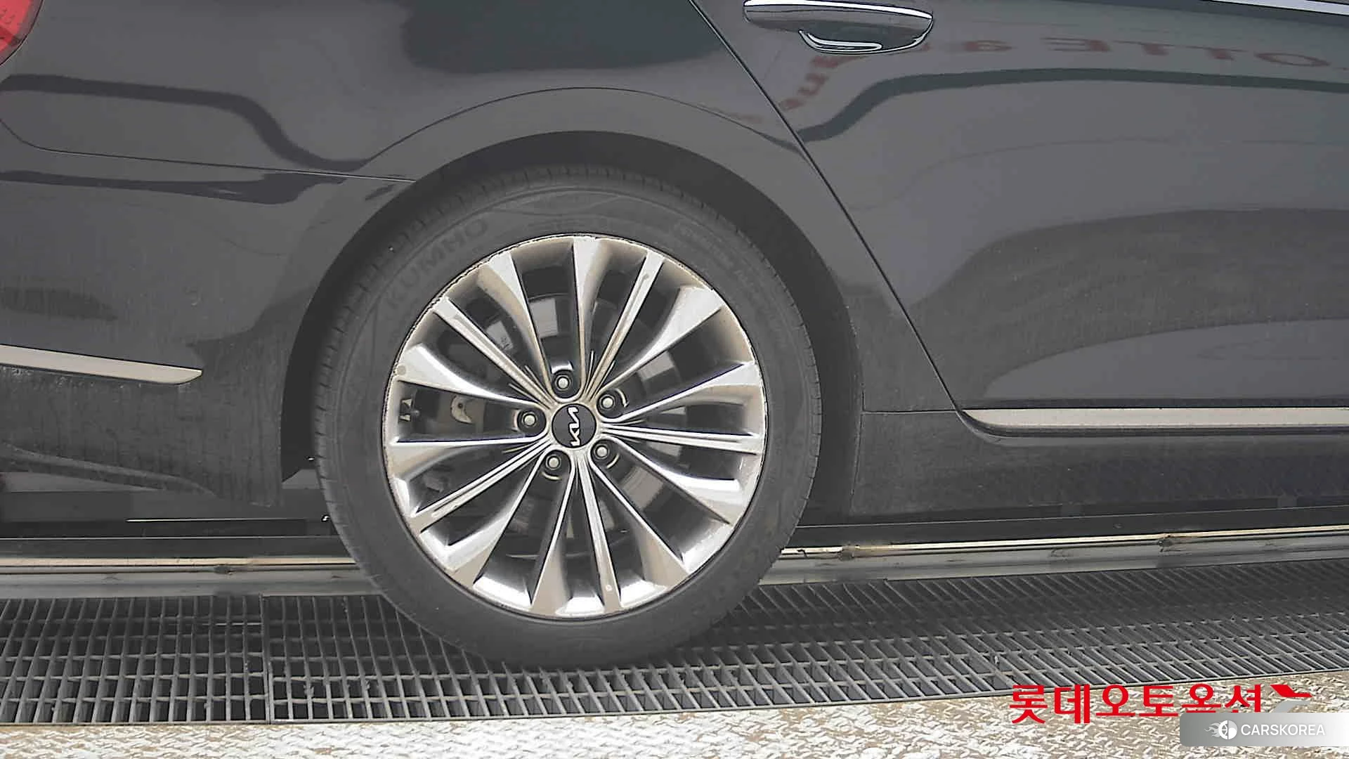 Kia K9 id 3882136 из Кореи 16