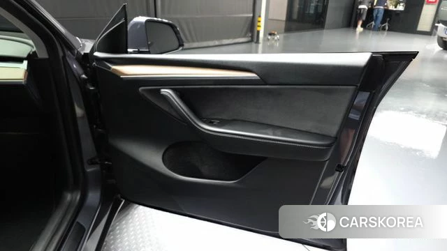 Tesla Model Y id 4834680 из Кореи 16
