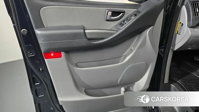 Hyundai The New Grand Starex id 4383892 из Кореи 16