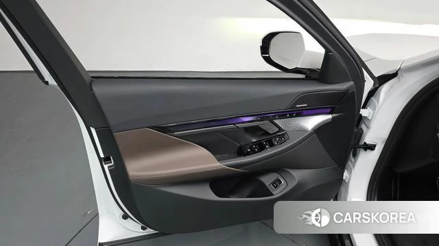 BMW 5 Series (G60) id 4229715 из Кореи 16