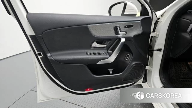 Mercedes-Benz A-Class W177 id 4338672 из Кореи 16