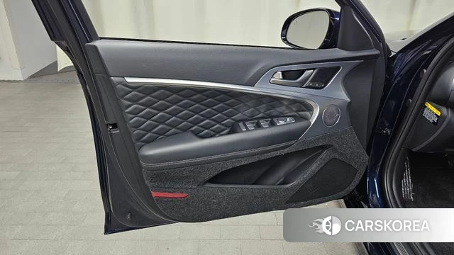 Genesis G70 id 4519626 из Кореи 16