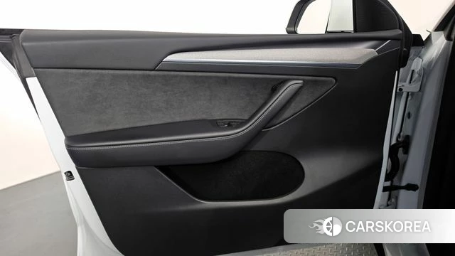 Tesla Model Y id 4710833 из Кореи 16