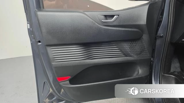 Hyundai Staria id 4603083 из Кореи 16