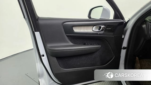 Volvo XC40 id 4619764 из Кореи 16