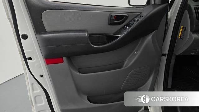 Hyundai The New Grand Starex id 4508356 из Кореи 16