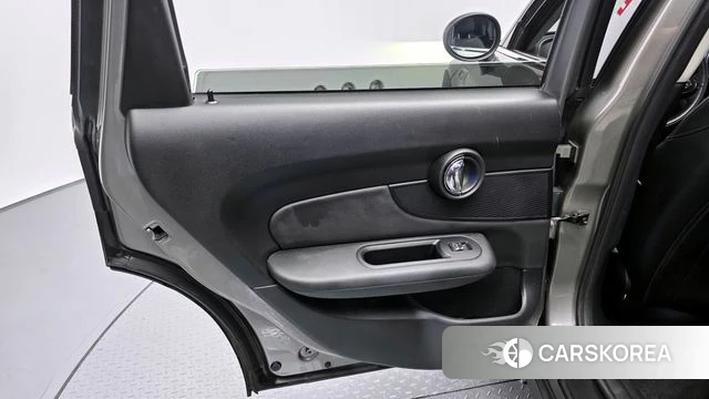 Mini Cooper D Clubman id 4304733 из Кореи 16
