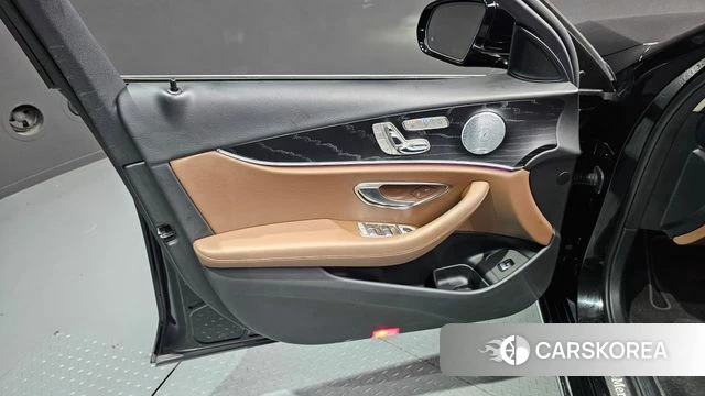 Mercedes-Benz E-Class W213 id 4465713 из Кореи 16