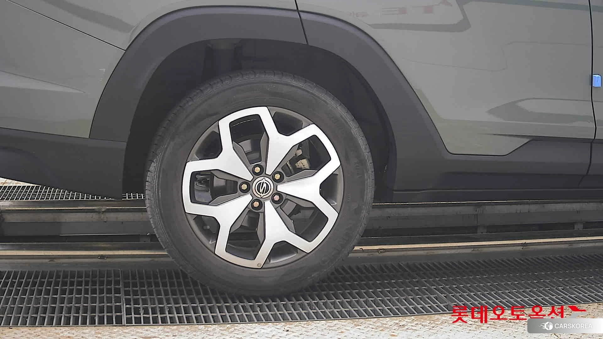 SsangYong Torres id 4902606 из Кореи 16