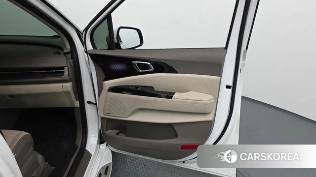 Kia Carnival 4th generation id 4292619 из Кореи 16