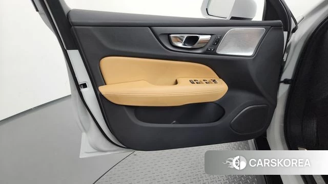 Volvo V60 Cross-Country 2nd Generation id 4266290 из Кореи 16