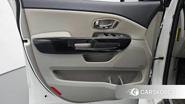 Kia The New Carnival id 4713045 из Кореи 16