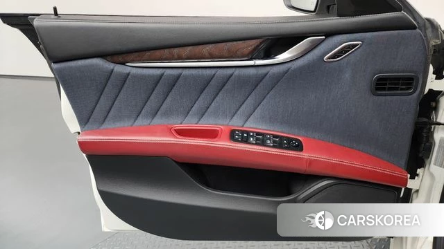 Maserati Ghibli id 4447876 из Кореи 16