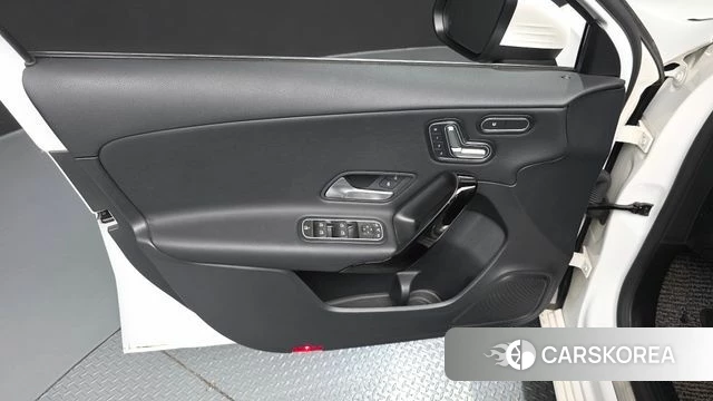 Mercedes-Benz A-Class W177 id 4416838 из Кореи 16