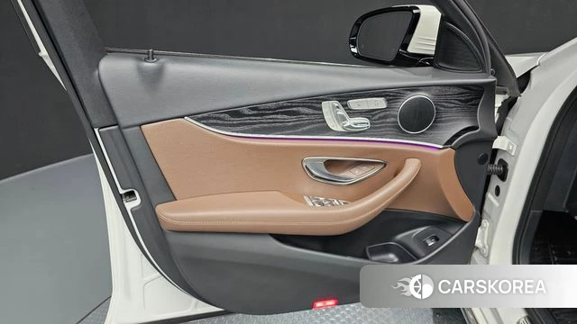 Mercedes-Benz E-Class W213 id 4907469 из Кореи 16