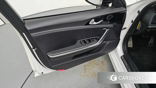 Kia Stinger id 4536648 из Кореи 16