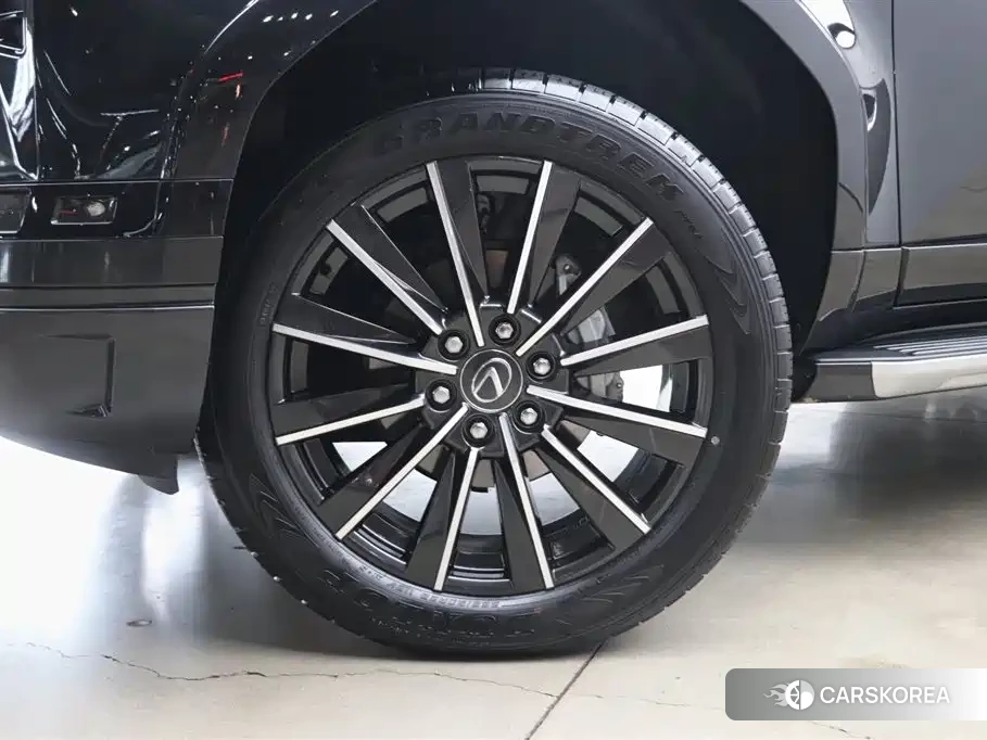 Lexus GX id 4629507 из Китая 16