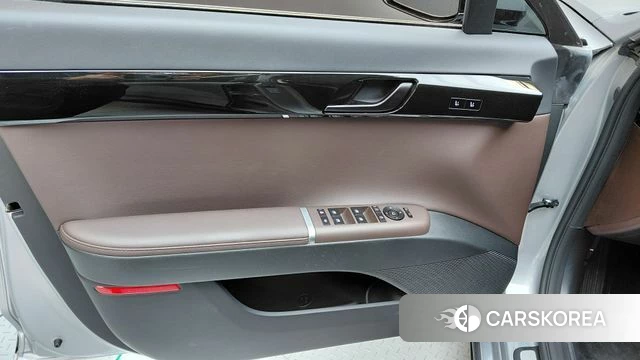 Hyundai Grandeur (GN7) id 4280336 из Кореи 16