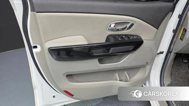 Kia All New Carnival id 4907791 из Кореи 16