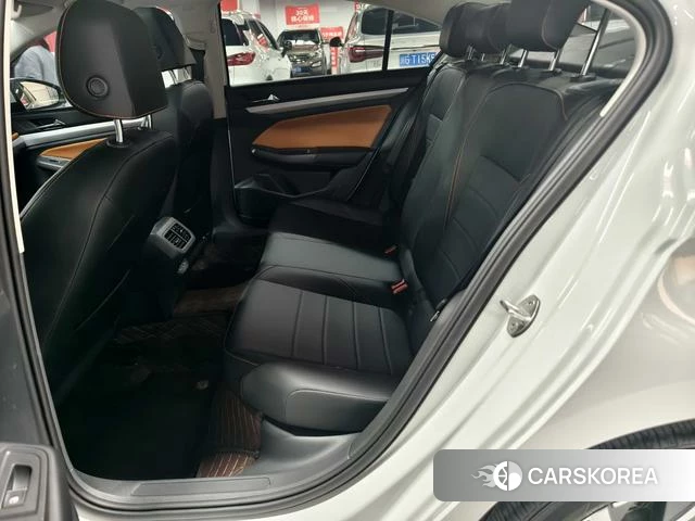 Volkswagen Bora id 4259884 из Китая 16