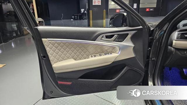 Genesis The New G70 id 4223740 из Кореи 16