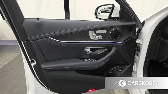 Mercedes-Benz E-Class W213 id 4671369 из Кореи 16