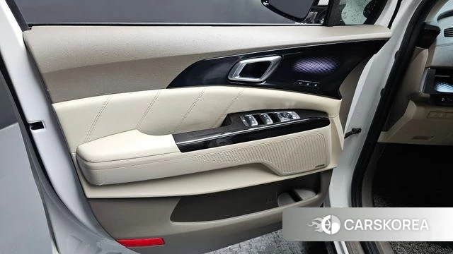 Kia Carnival 4th generation id 4604331 из Кореи 16