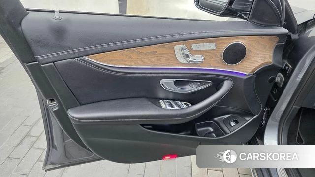 Mercedes-Benz E-Class W213 id 4722642 из Кореи 16