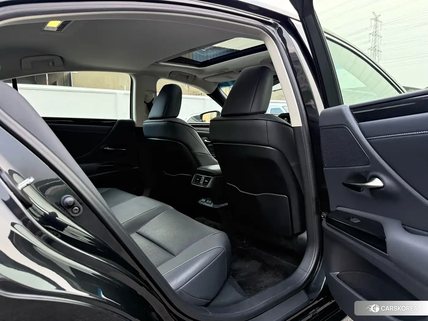 Lexus ES id 4514144 из Китая 16